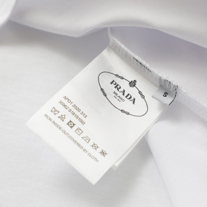 新作 プラダ  n級品 ファーロゴカジュアル丸首半袖Tシャツ