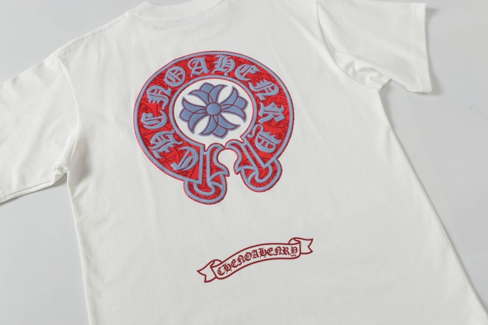 使い勝手良し クロムハーツ スーパーコピー 馬蹄彩色十字架半袖tシャツ