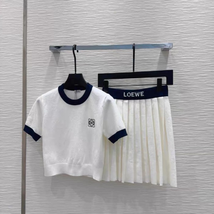 稀少 ロエベ 偽物通販  25 ssアルファベット刺繍ニットハーフスカートセット