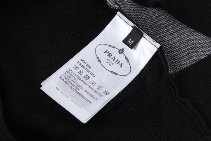 日本未入荷 プラダ 激安通販 シリーズ胸元ネックレスアルファベットフリル立体ジャカードセーター