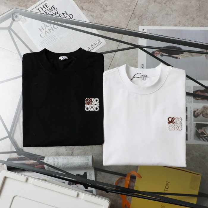 超奇跡の入荷☆ ロエベ 偽物通販  ゴーストロゴ刺繍カジュアル丸首半袖Tシャツ