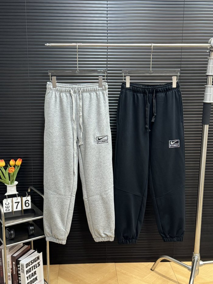 日本未入荷 ナイキ 激安偽物 刺繍カジュアルスポーツカップルモーグルパンツ2色