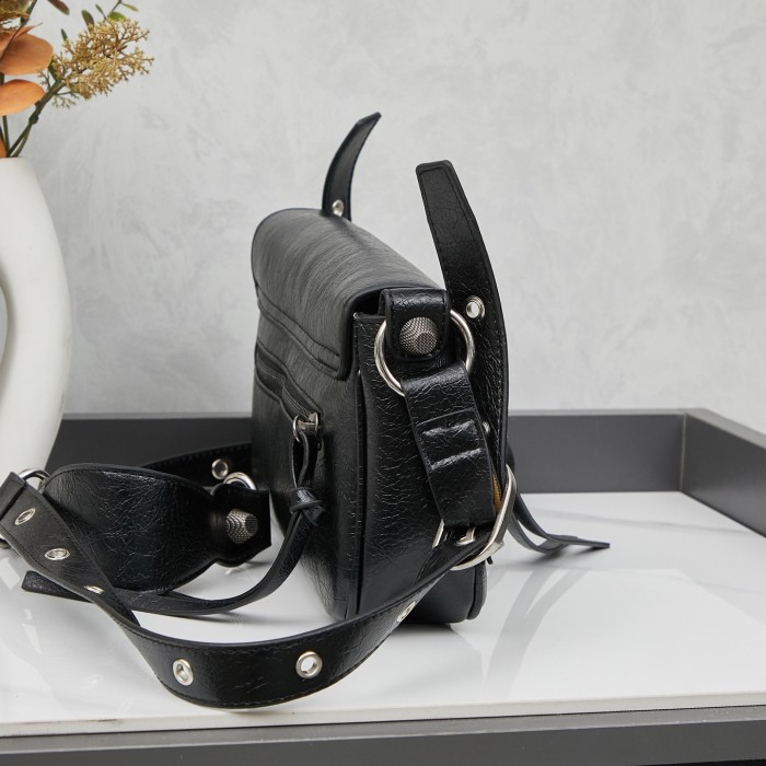 超奇跡の入荷☆  バレンシアガ コピーおすすめ ショルダーバッグ