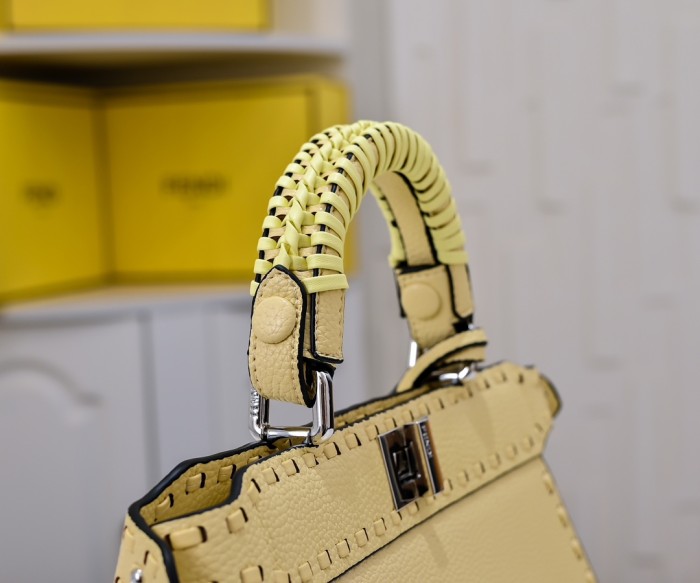 超奇跡の入荷☆ フェンディ 偽物通販 レディース ショルダーバック