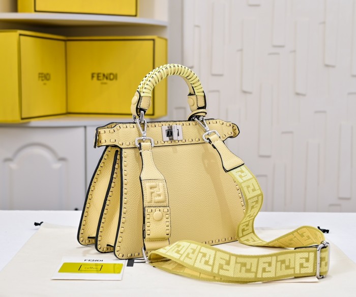 超奇跡の入荷☆ フェンディ 偽物通販 レディース ショルダーバック