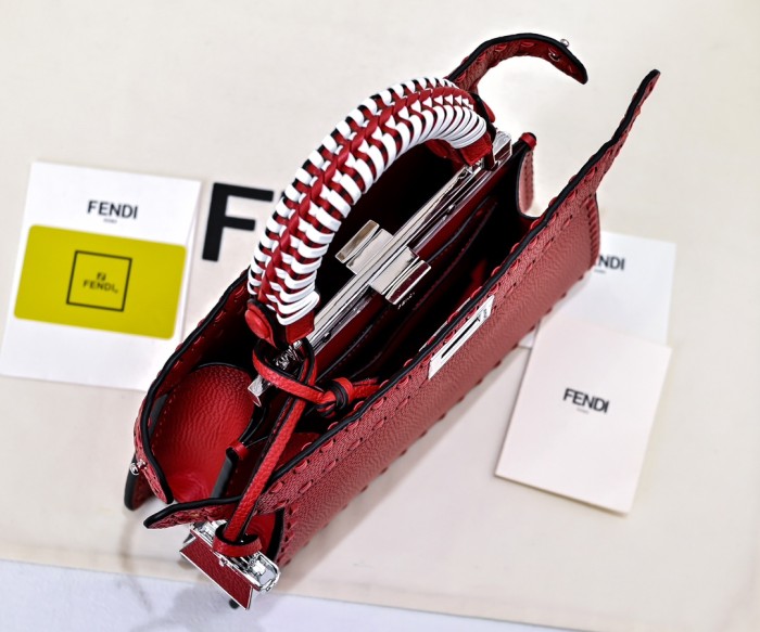 新作 フェンディ コピーおすすめ レディース ショルダーバック