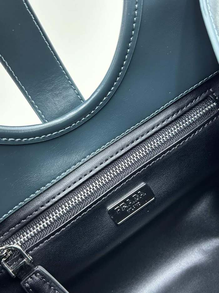 超奇跡の入荷☆ プラダ n級品 ショルダーバッグ