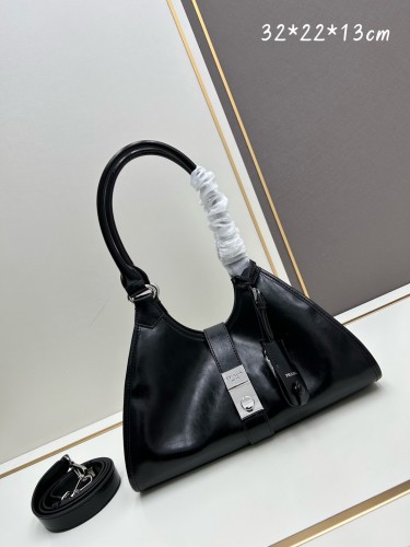【限定】 プラダ コピーおすすめ ショルダーバッグ