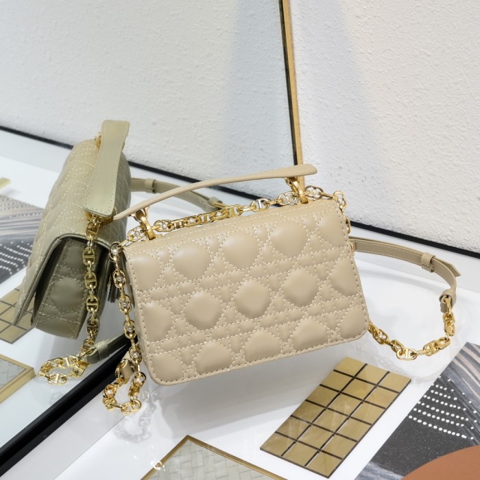 【話題商品！】ディオール n級品 レディース ショルダーバック