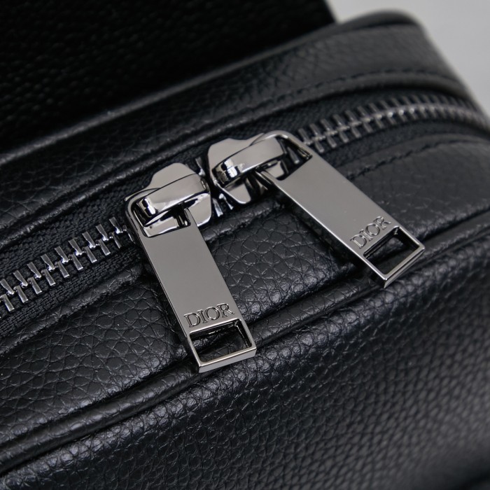 日本未入荷 ディオール 激安偽物 メンズショルダーバック