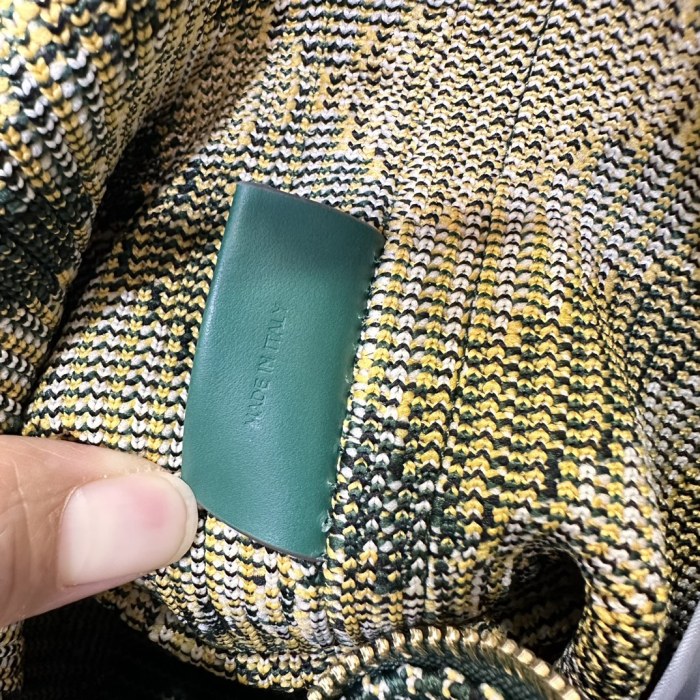 入手困難 バーバリー n級品 レディース  ショルダーバック