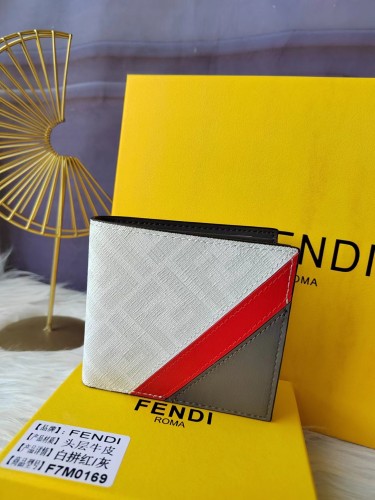 使い勝手良し フェンディ コピーおすすめ 短財布