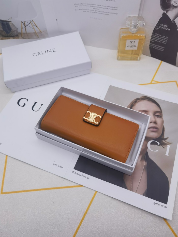 累積売上総額第１位！セリーヌ n級品 長財布