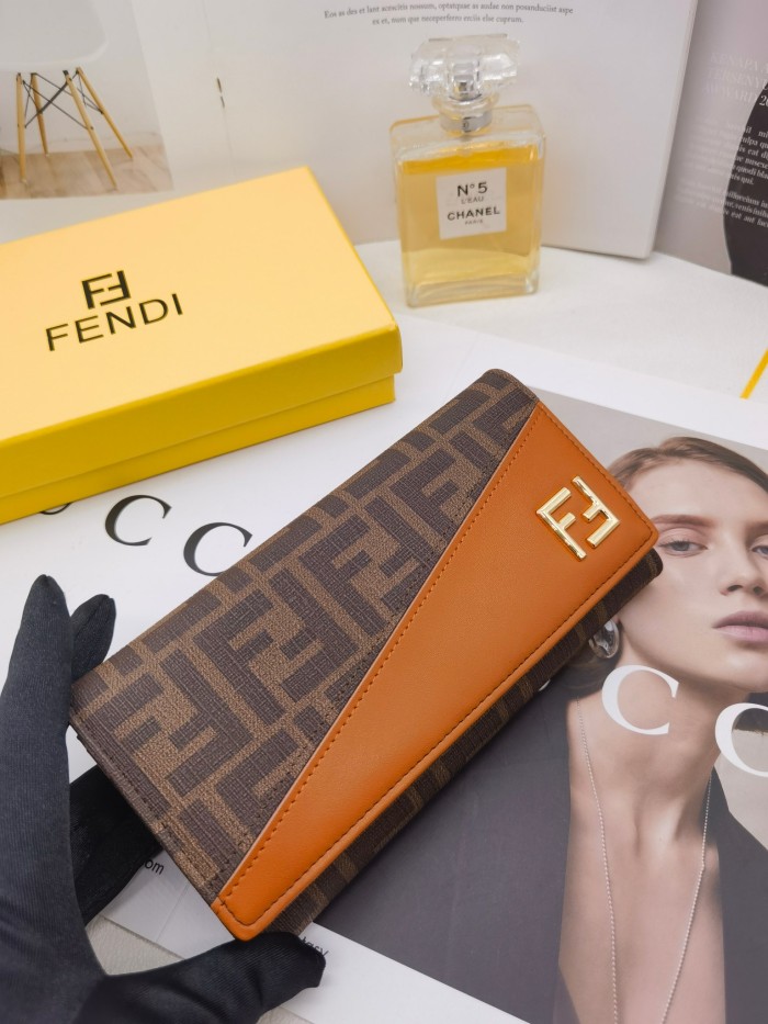 日本未入荷 フェンディ 偽物通販  長財布
