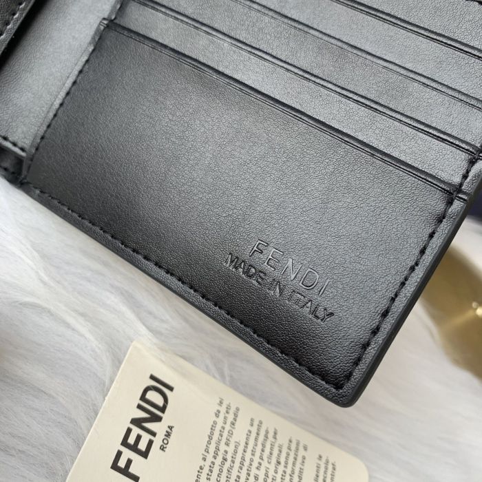 累積売上総額第１位！フェンディ 偽物通販 短財布