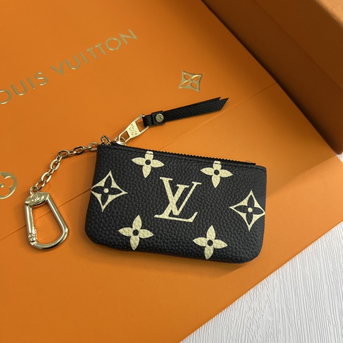 超奇跡の入荷☆ ルイヴィトン n級品 短財布