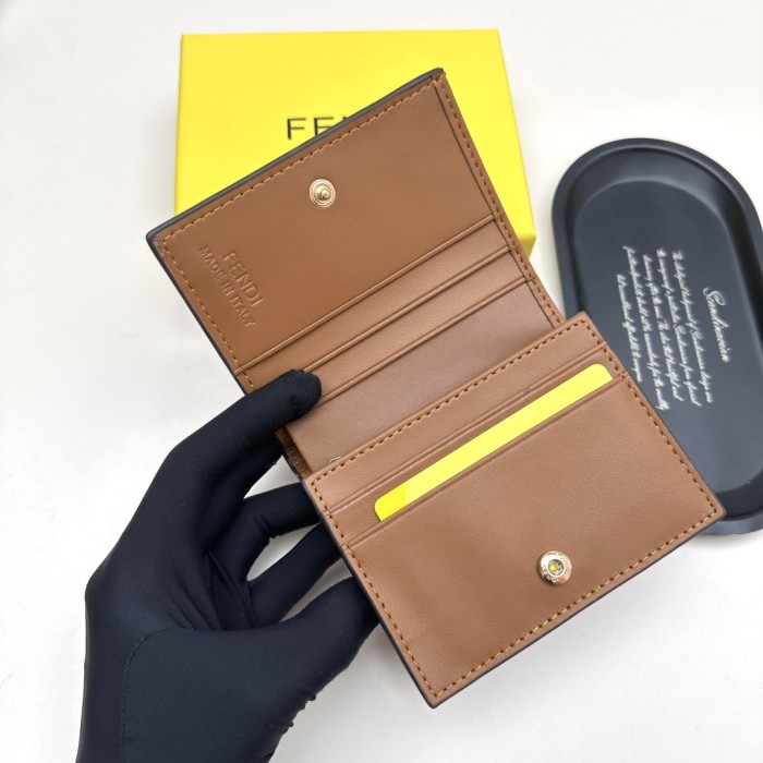 超奇跡の入荷☆ フェンディ コピー 短財布