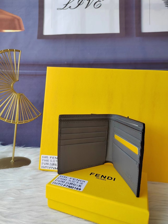 使い勝手良し フェンディ コピーおすすめ 短財布