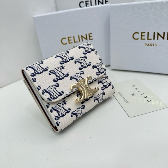 超奇跡の入荷☆ セリーヌ コピーおすすめ 短財布