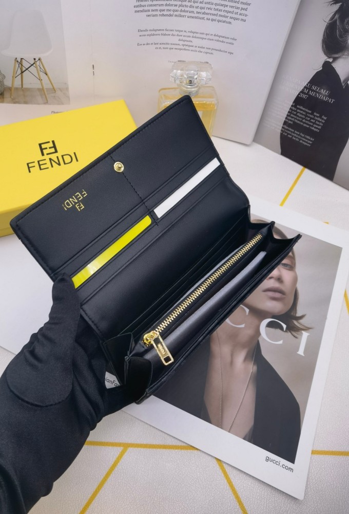 【話題商品！】 フェンディ 激安通販 長財布