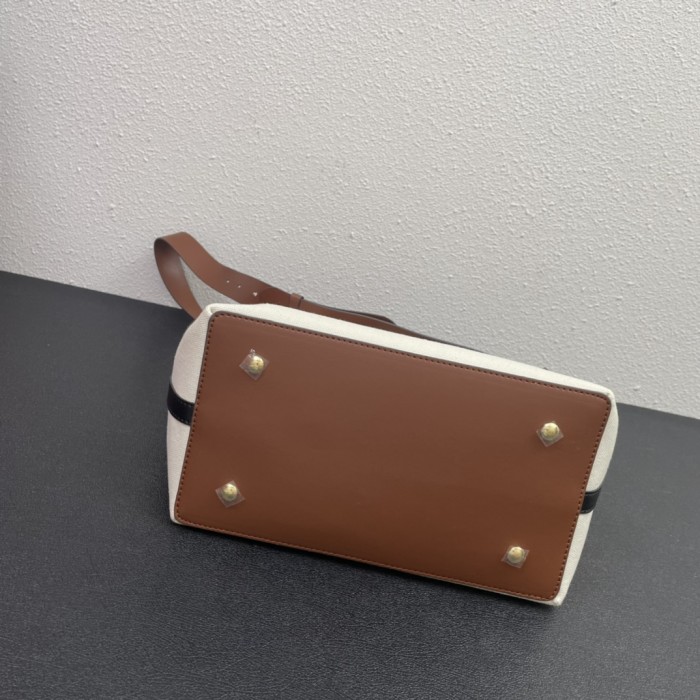 稀少 バーバリー n級品 レディース ハンドバック