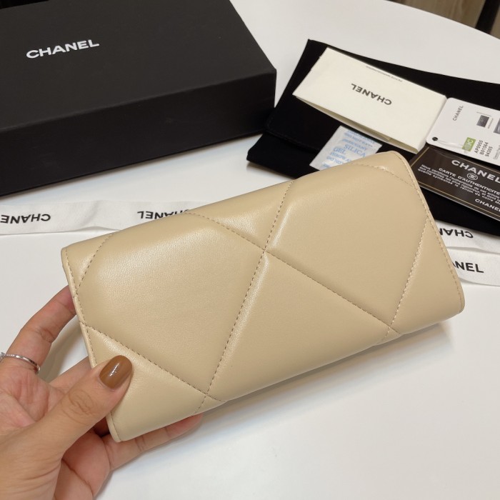 超奇跡の入荷☆ シャネル スーパーコピー 長財布