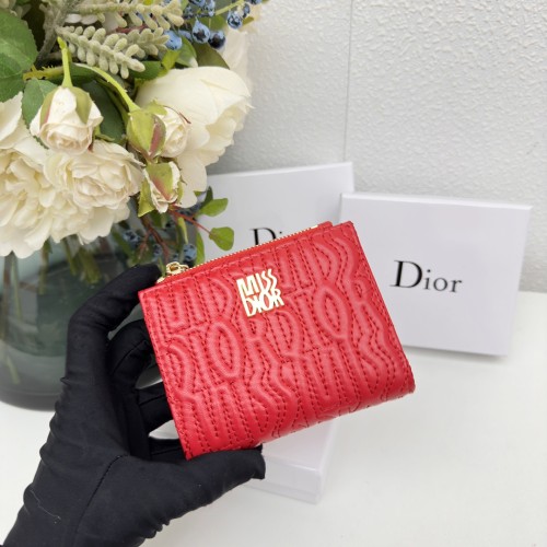 日本未入荷 ディオール 偽物通販  短財布