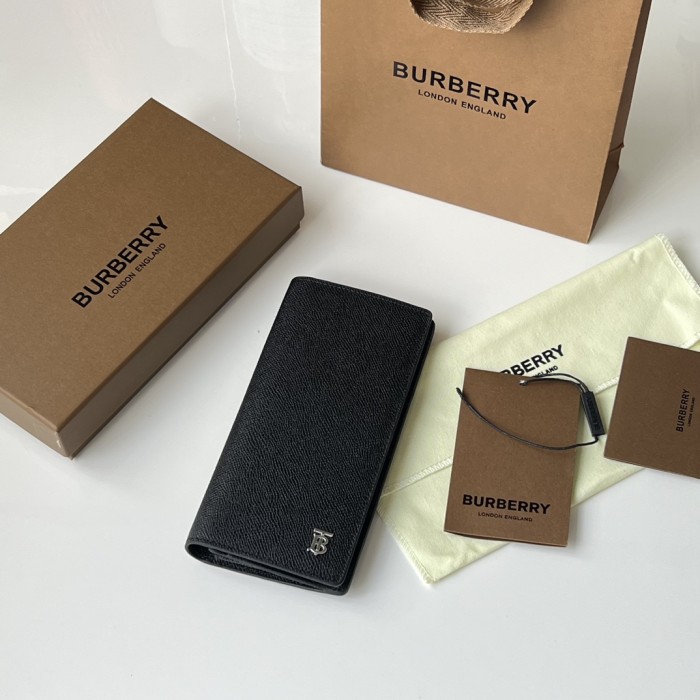 超奇跡の入荷☆ バーバリー 偽物通販 長財布