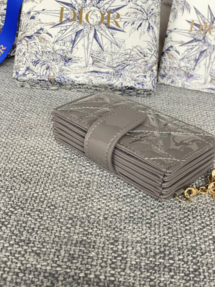 超奇跡の入荷☆ ディオール n級品 短財布