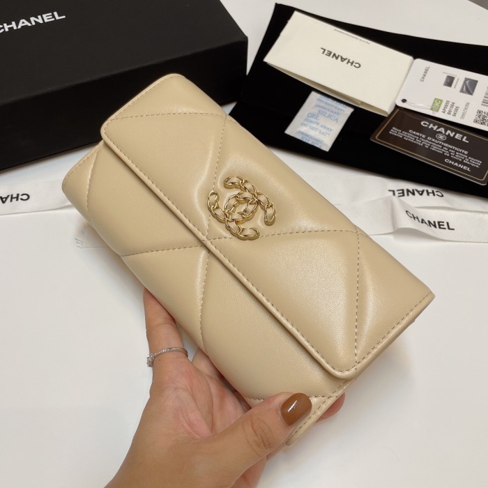 超奇跡の入荷☆ シャネル スーパーコピー 長財布