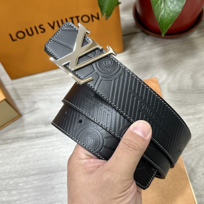超奇跡の入荷☆ ルイヴィトン 激安偽物 ベルト