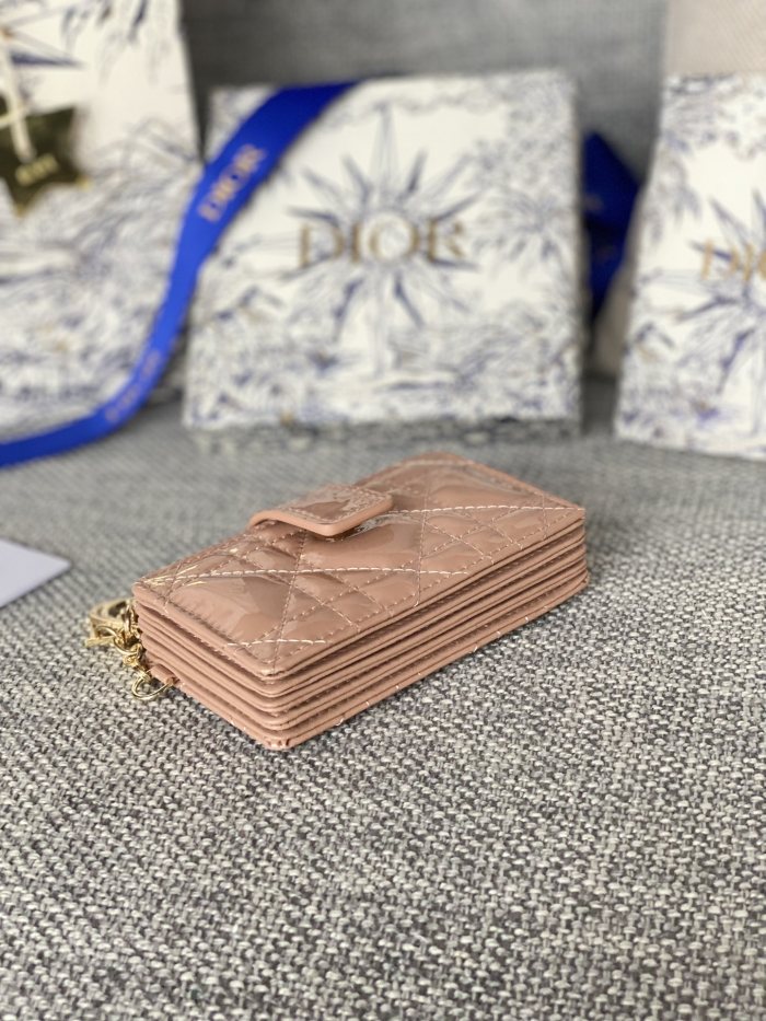 【限定】ディオール コピーおすすめ 短財布
