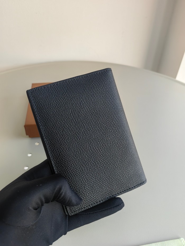 累積売上総額第１位！ バーバリー n級品 短財布