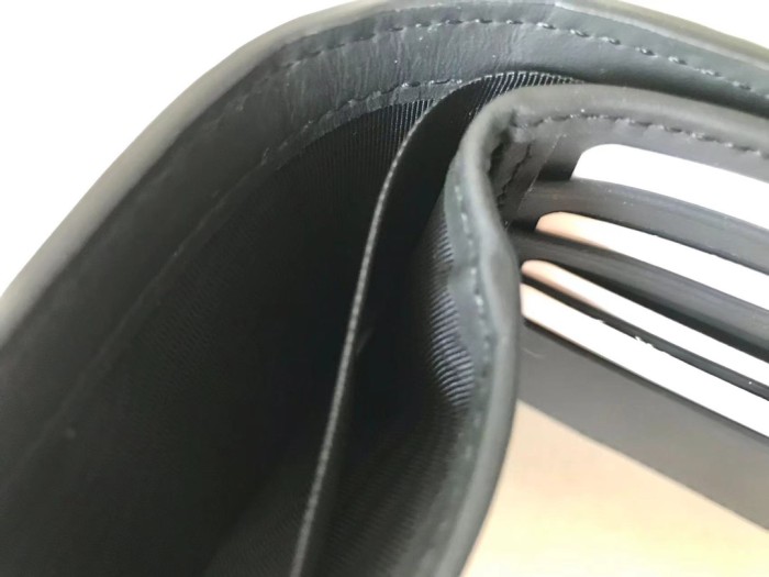 入手困難 グッチ コピー 短財布