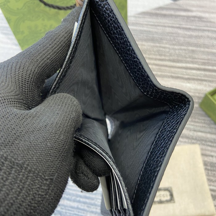 一目惚れ♪ グッチ コピー 短財布
