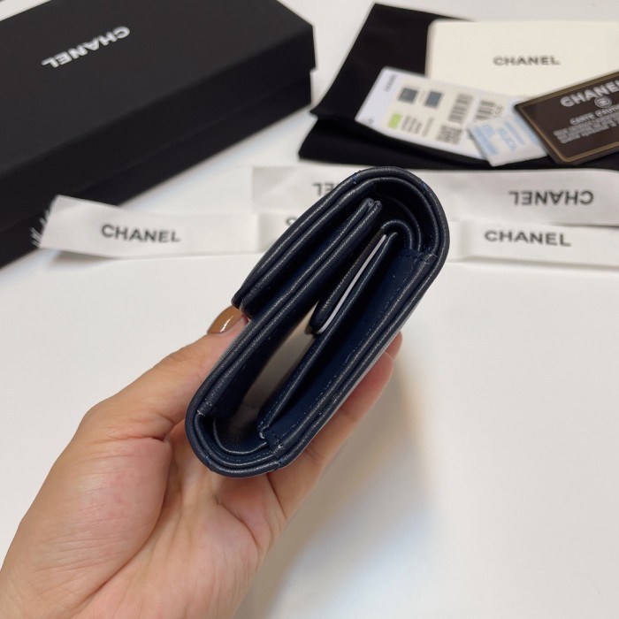 累積売上総額第１位！シャネル コピーおすすめ 短財布