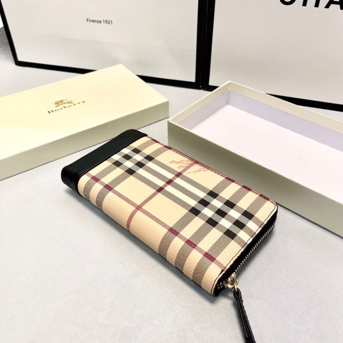 累積売上総額第１位！ バーバリー コピー 長財布
