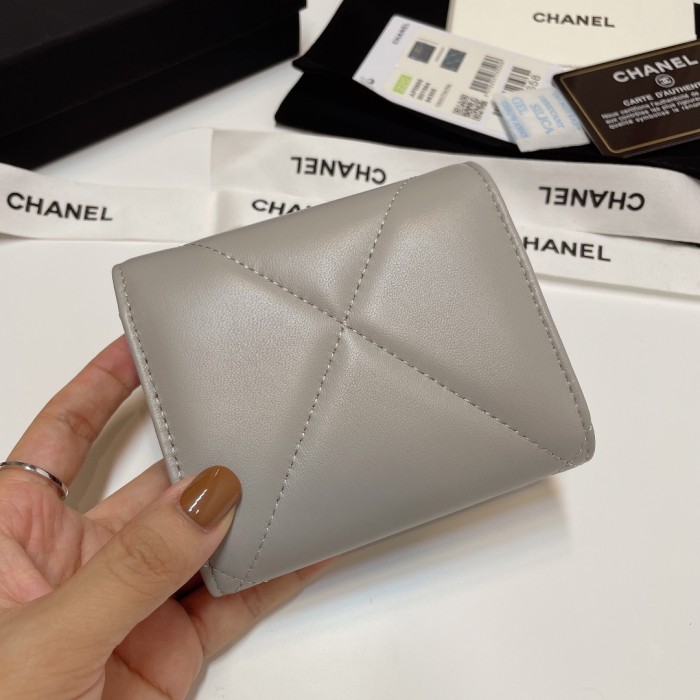 超話題! シャネル コピー 短財布