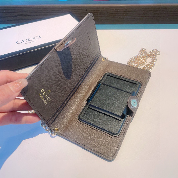 累積売上総額第１位！グッチ n級品 は汎用モデルの斜め掛けカバーを押し