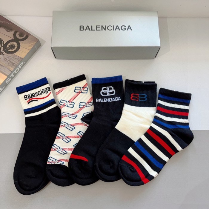 ★超人気 バレンシアガ スーパーコピー スーパーソフトソックス