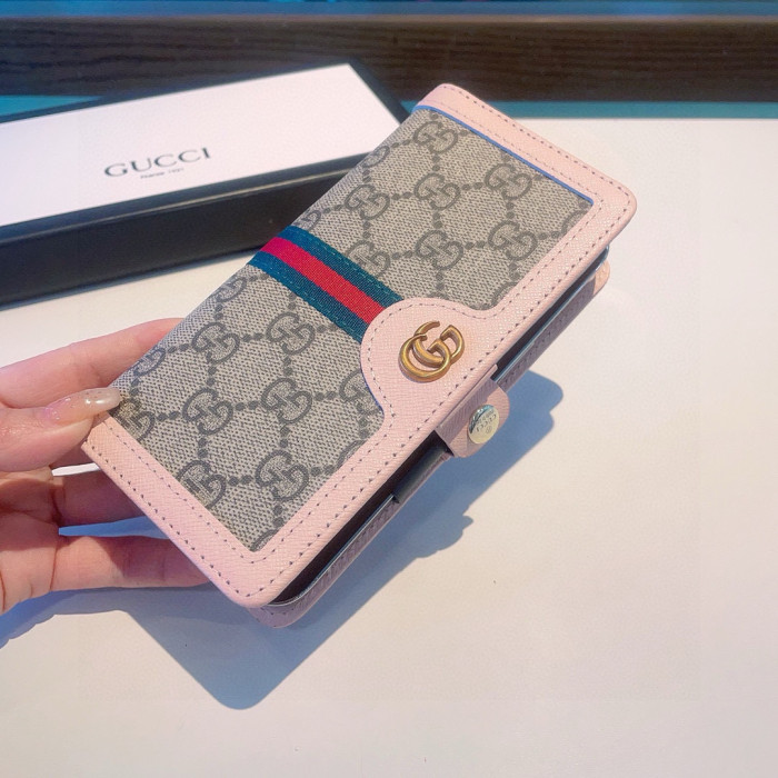 使い勝手良し グッチ スーパーコピー は汎用モデルの斜め掛けカバーを押し