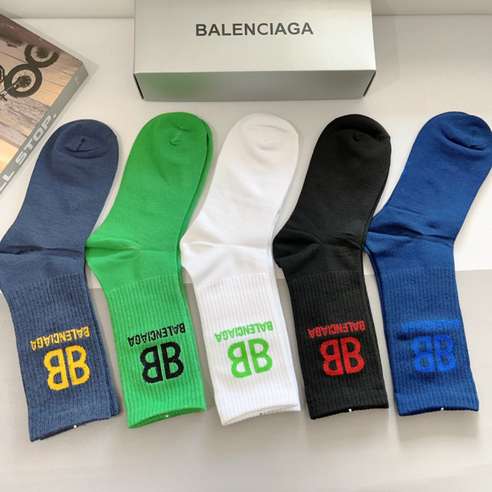 超奇跡の入荷☆ バレンシアガ スーパーコピー の高バージョンスーパーソフトソックス