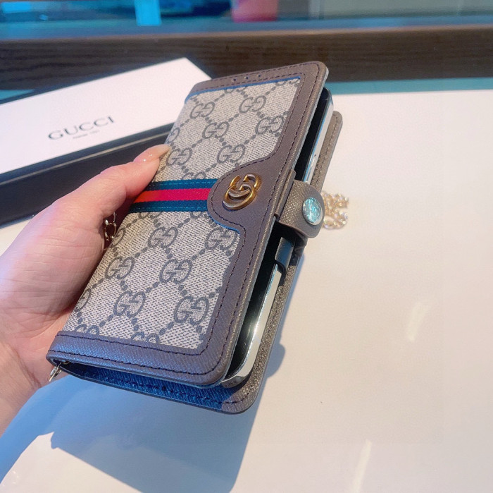累積売上総額第１位！グッチ n級品 は汎用モデルの斜め掛けカバーを押し