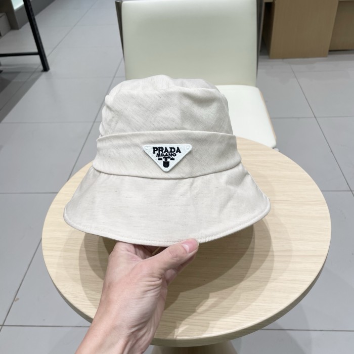 大人気 プラダ スーパーコピー の漁師帽