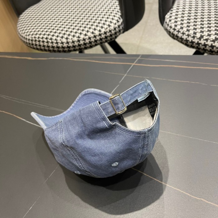 【話題商品！】プラダ 偽物通販  の定番三角ロゴ野球帽