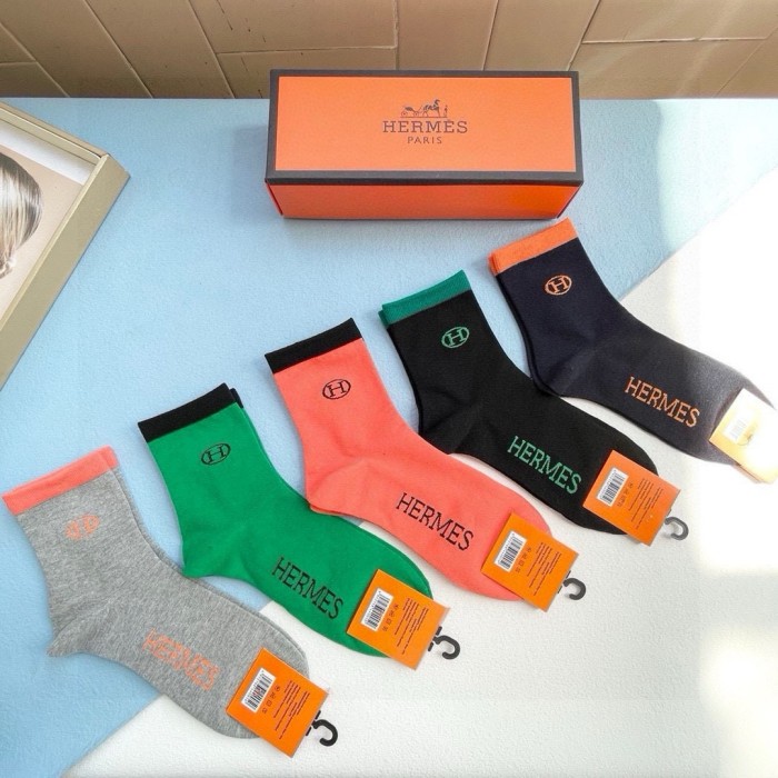 入手困難 エルメス コピー 定番ショートソックス