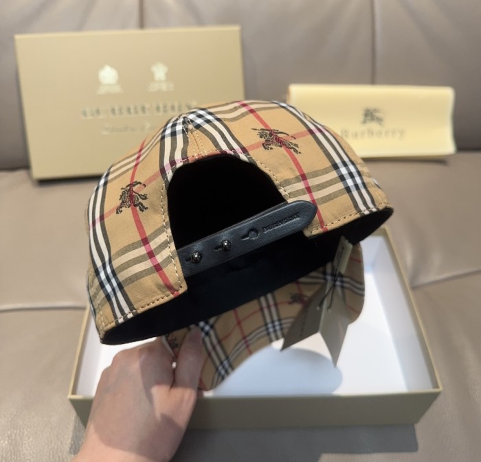 日本未入荷 バーバリー 激安通販 Burberryのオリジナル野球帽
