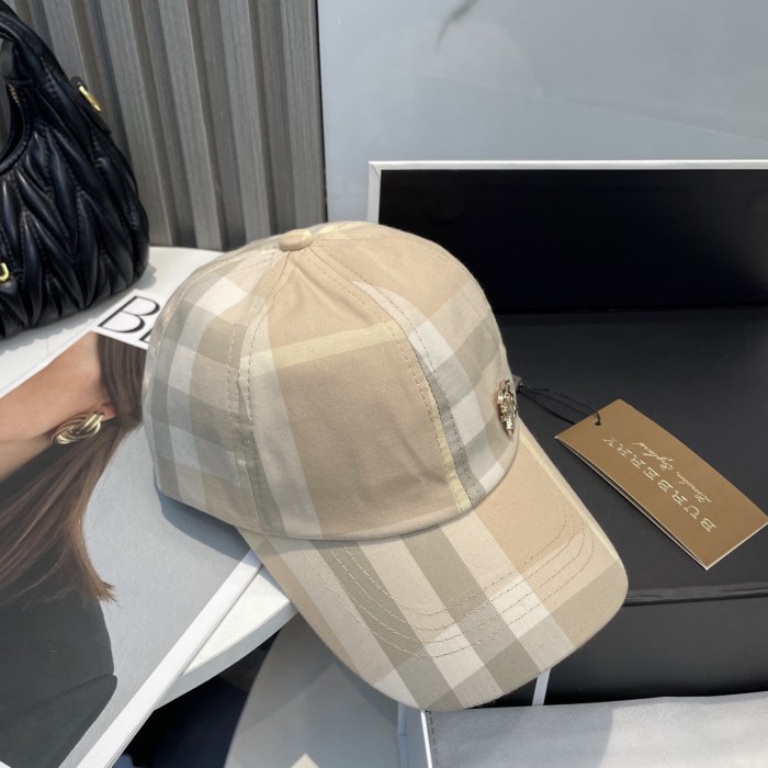 入手困難 バーバリー コピー Burberryの2025ss野球帽