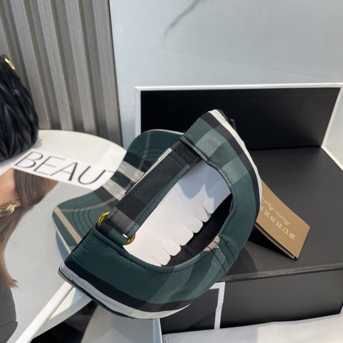 超話題! バーバリー スーパーコピー Burberryの2025ss野球帽