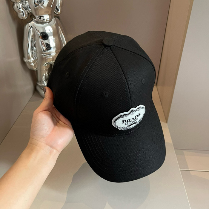 日本未入荷 プラダ 激安通販 PRADA ハンチングキャップ